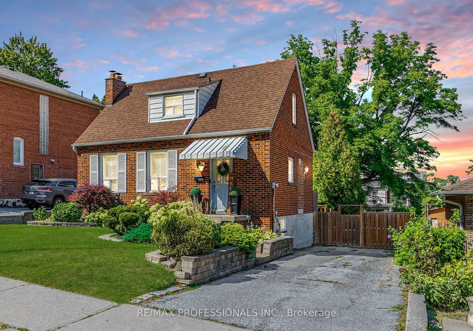 2236-lawrence-avenue-w-etobicoke-ontario-w12406659