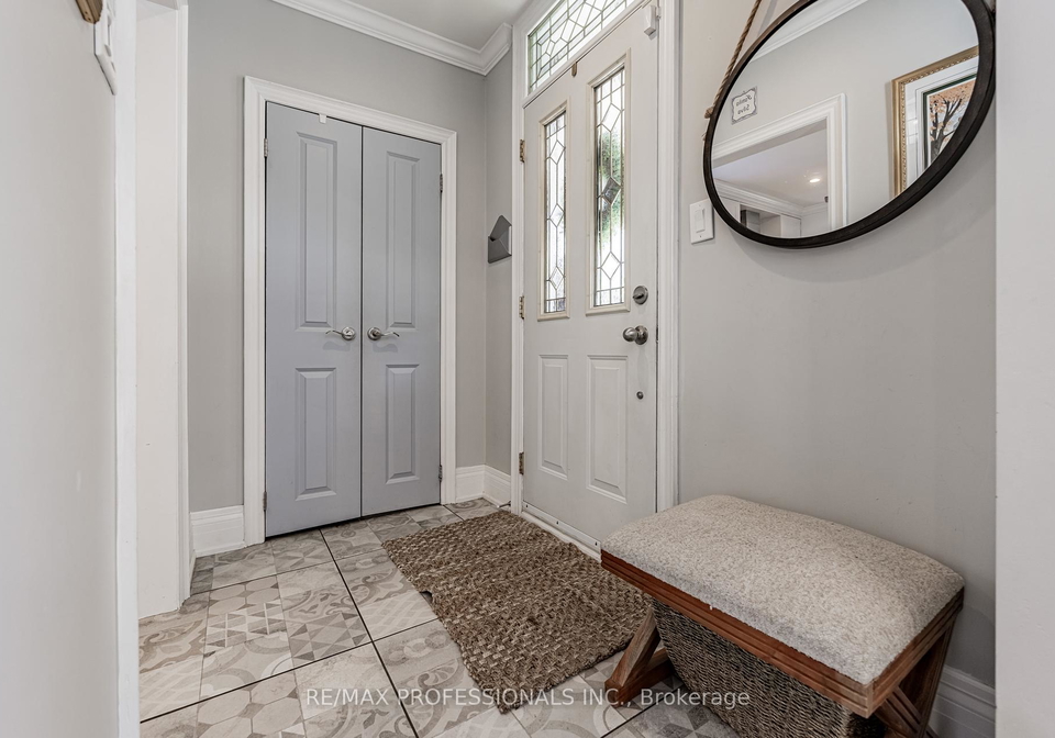 2236-lawrence-avenue-w-etobicoke-ontario-w12406659