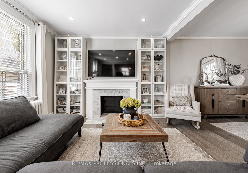 2236-lawrence-avenue-w-etobicoke-ontario-w12406659