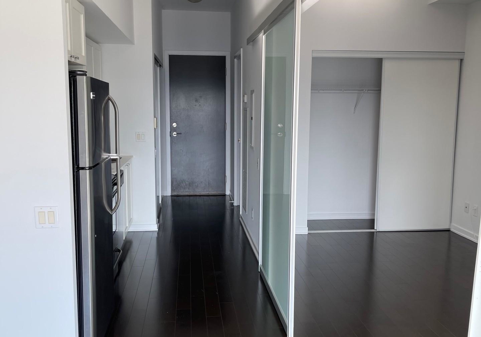 105-the-queensway-toronto-ontario-w12406735