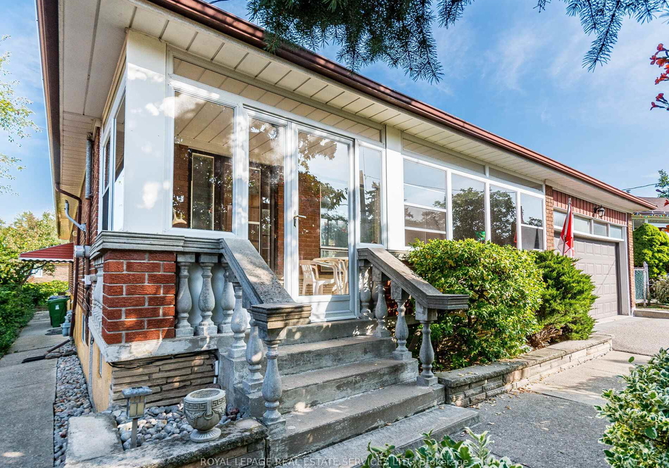 14-austrey-court-york-ontario-w12406869