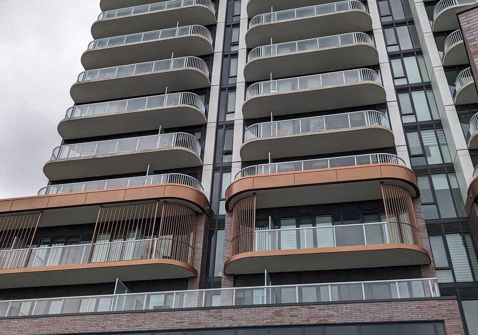 220-missinnihe-way-mississauga-ontario-w12406908