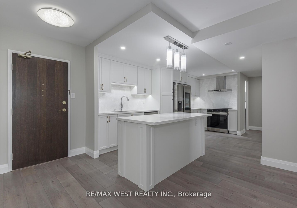 820-burnhamthorpe-road-etobicoke-ontario-w12407008