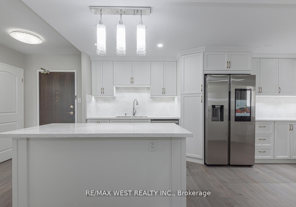 820-burnhamthorpe-road-etobicoke-ontario-w12407008