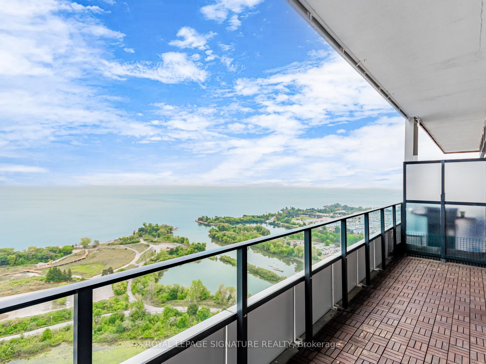 30-shore-breeze-drive-etobicoke-ontario-w12407152