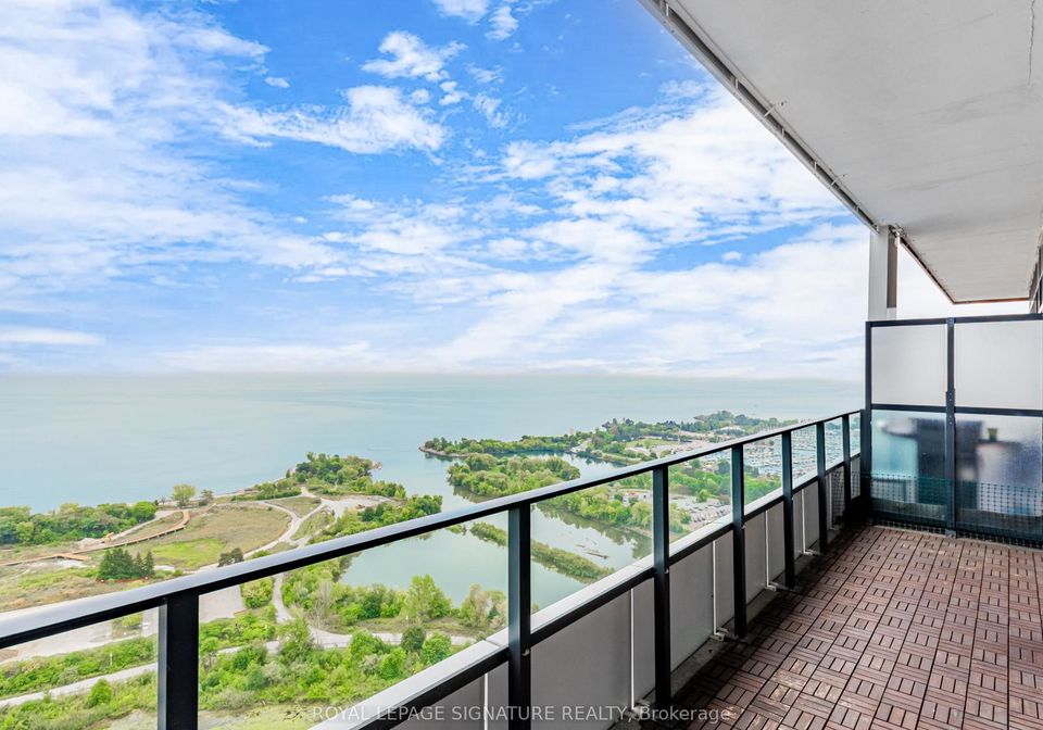 30-shore-breeze-drive-etobicoke-ontario-w12407152