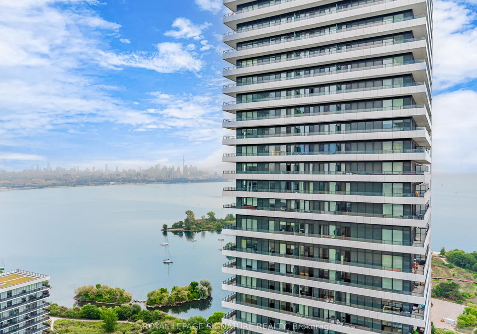 30-shore-breeze-drive-etobicoke-ontario-w12407152
