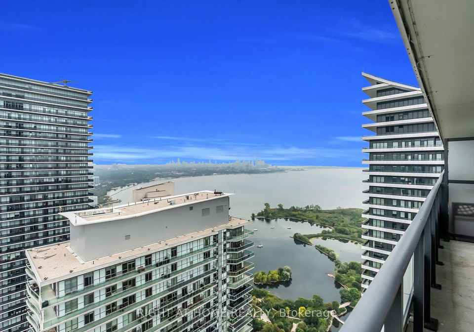 30-shore-breeze-drive-etobicoke-ontario-w12407320