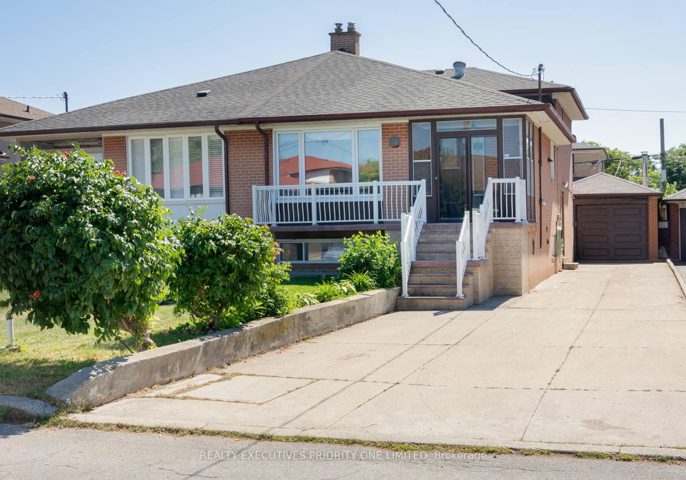5-lantos-court-york-ontario-w12408481