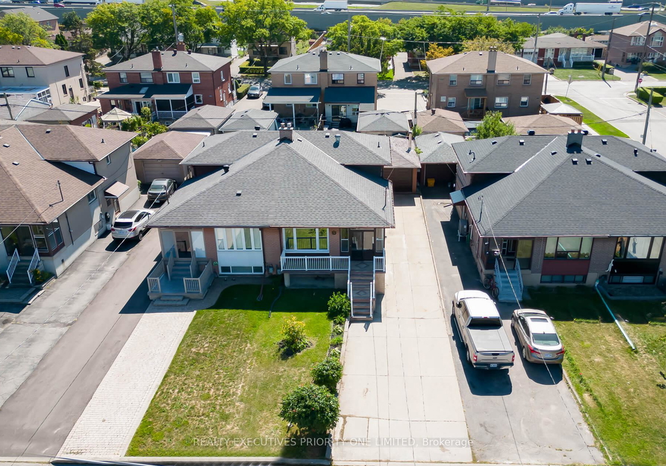 5-lantos-court-york-ontario-w12408481