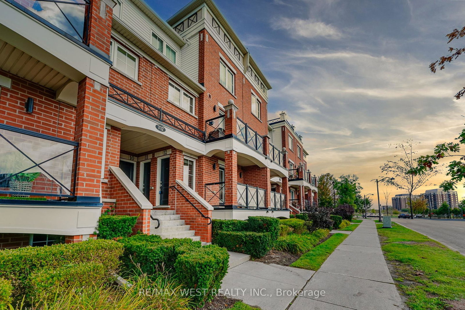 15-hays-boulevard-oakville-ontario-w12408546