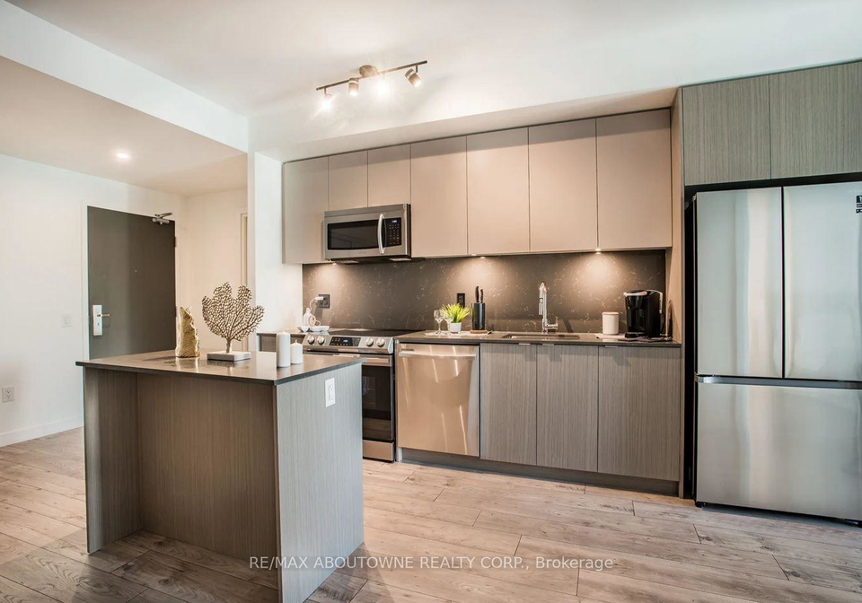 133-bronte-road-oakville-ontario-w12408644