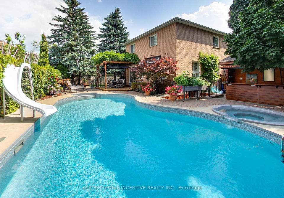 11-safari-court-brampton-ontario-w12408656