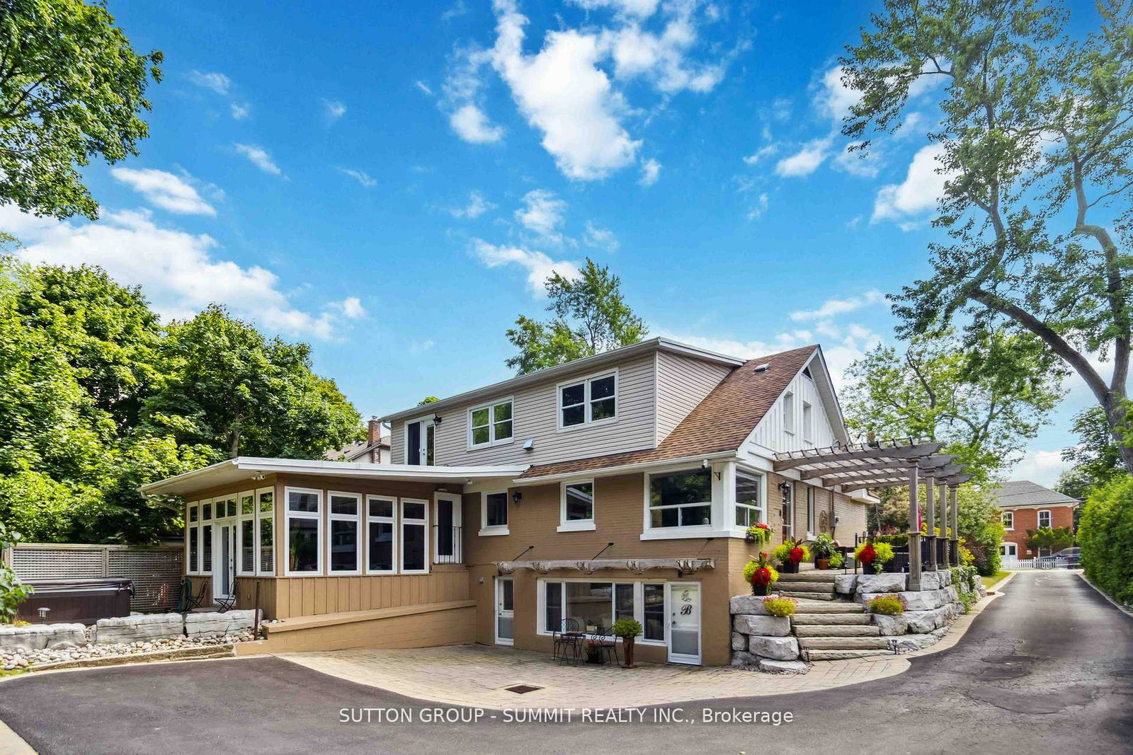 353-queen-street-s-mississauga-ontario-w12408736