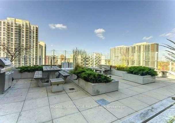 2-fieldway-road-etobicoke-ontario-w12408980