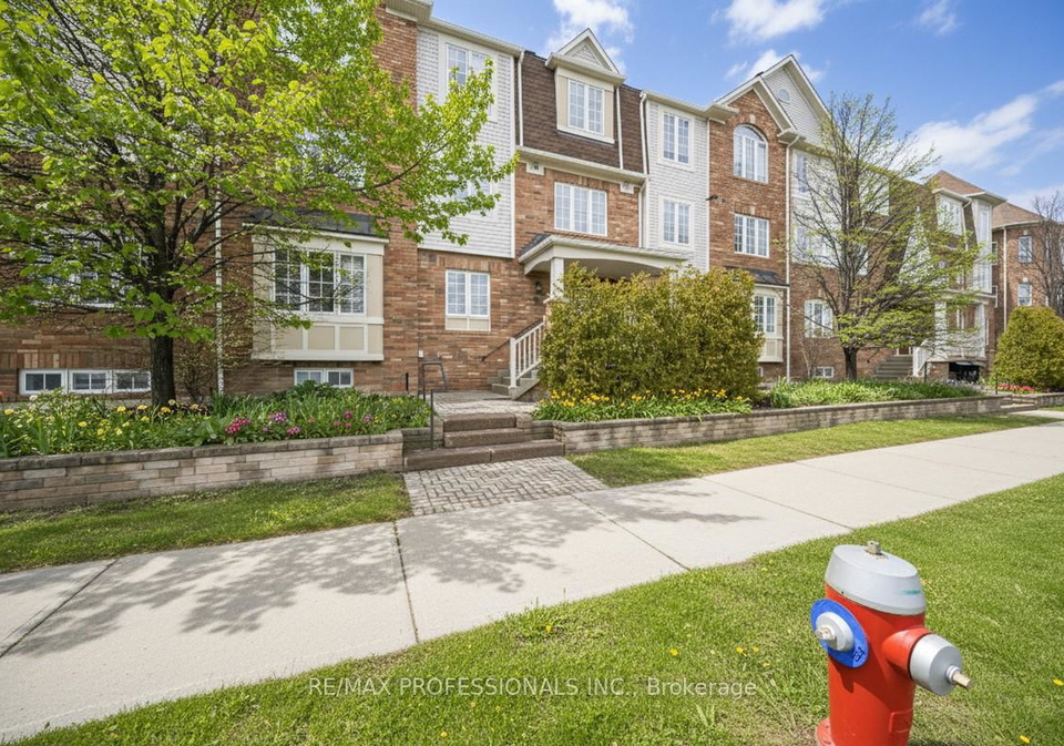 619-dundas-street-w-mississauga-ontario-w12409409