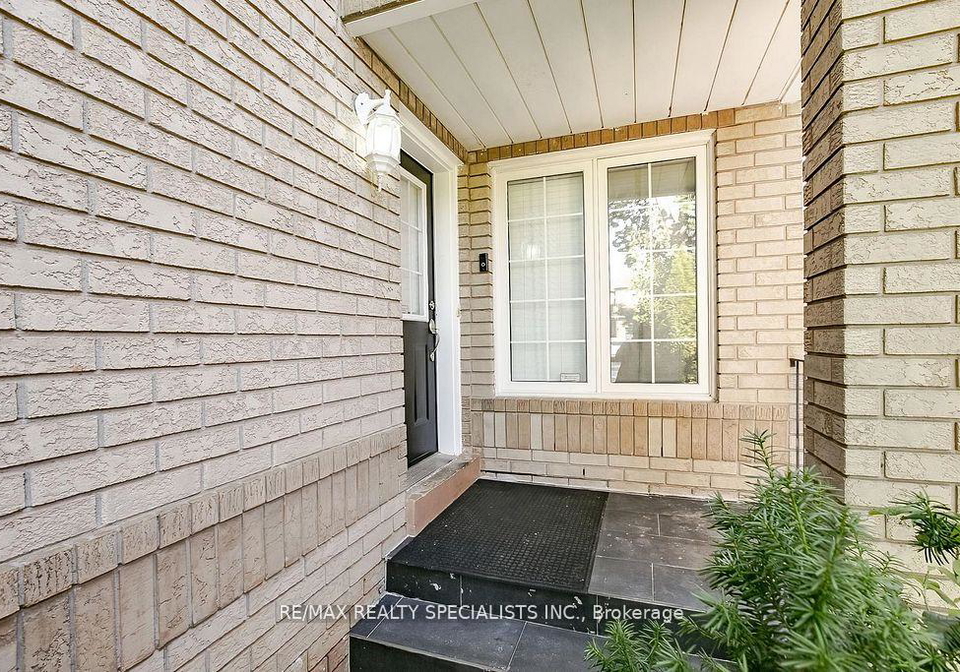 7243-frontier-ridge-mississauga-ontario-w12409749