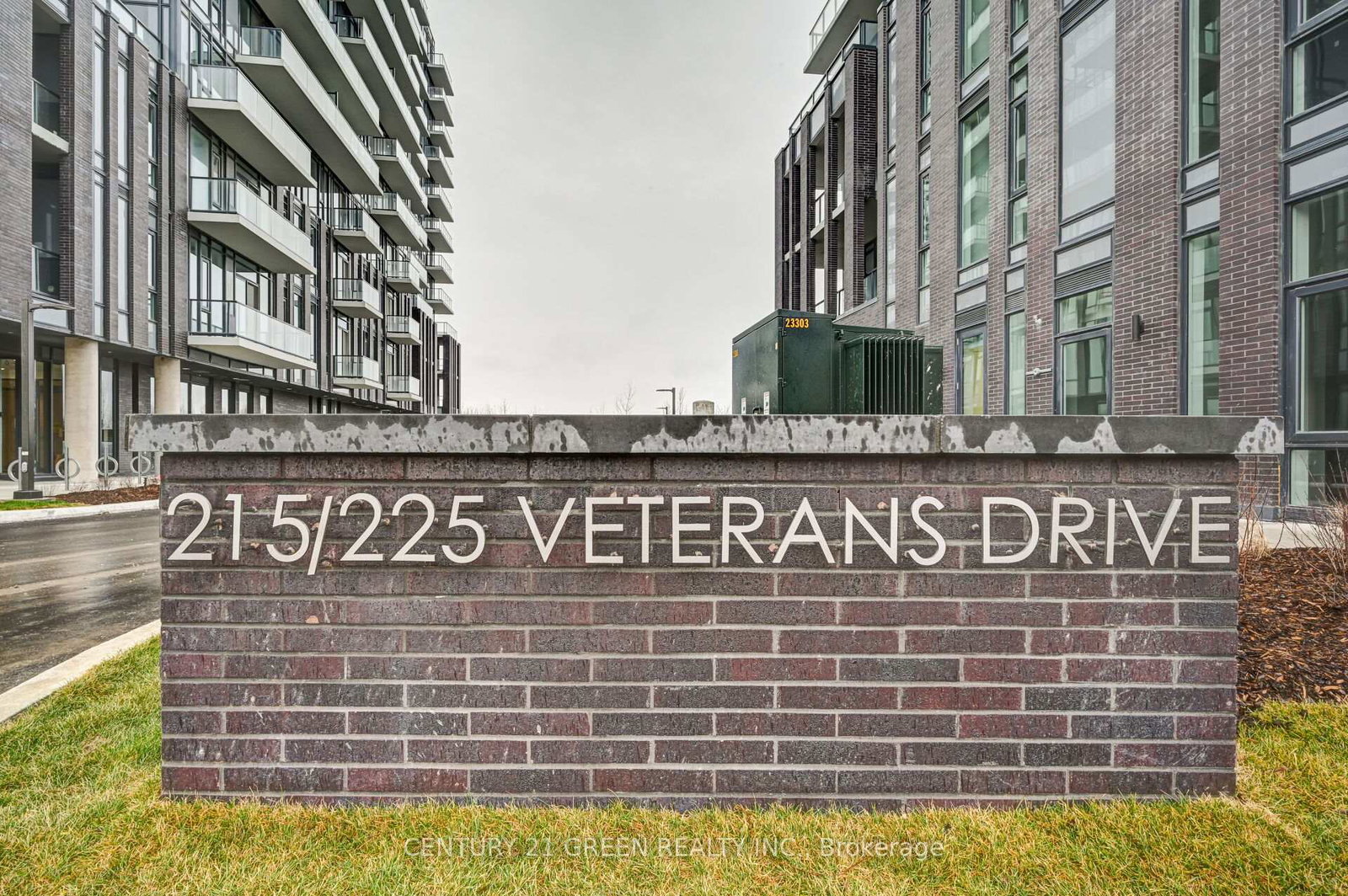 215-veterans-drive-brampton-ontario-w12409955