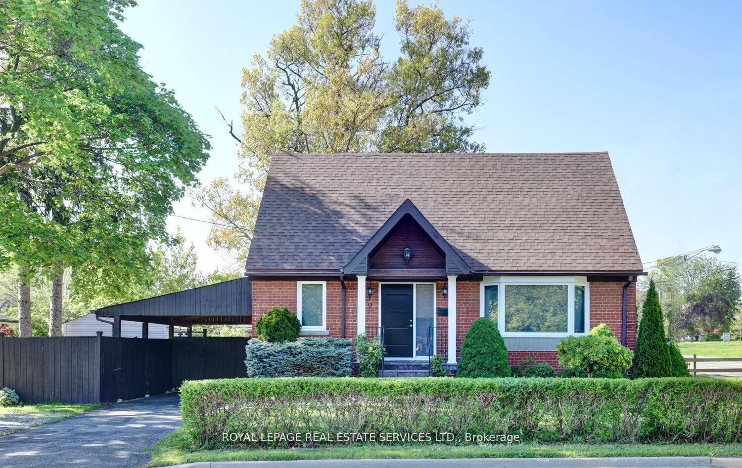 2-north-heights-road-w-etobicoke-ontario-w12410168