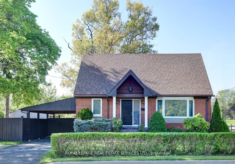 2-north-heights-road-w-etobicoke-ontario-w12410168