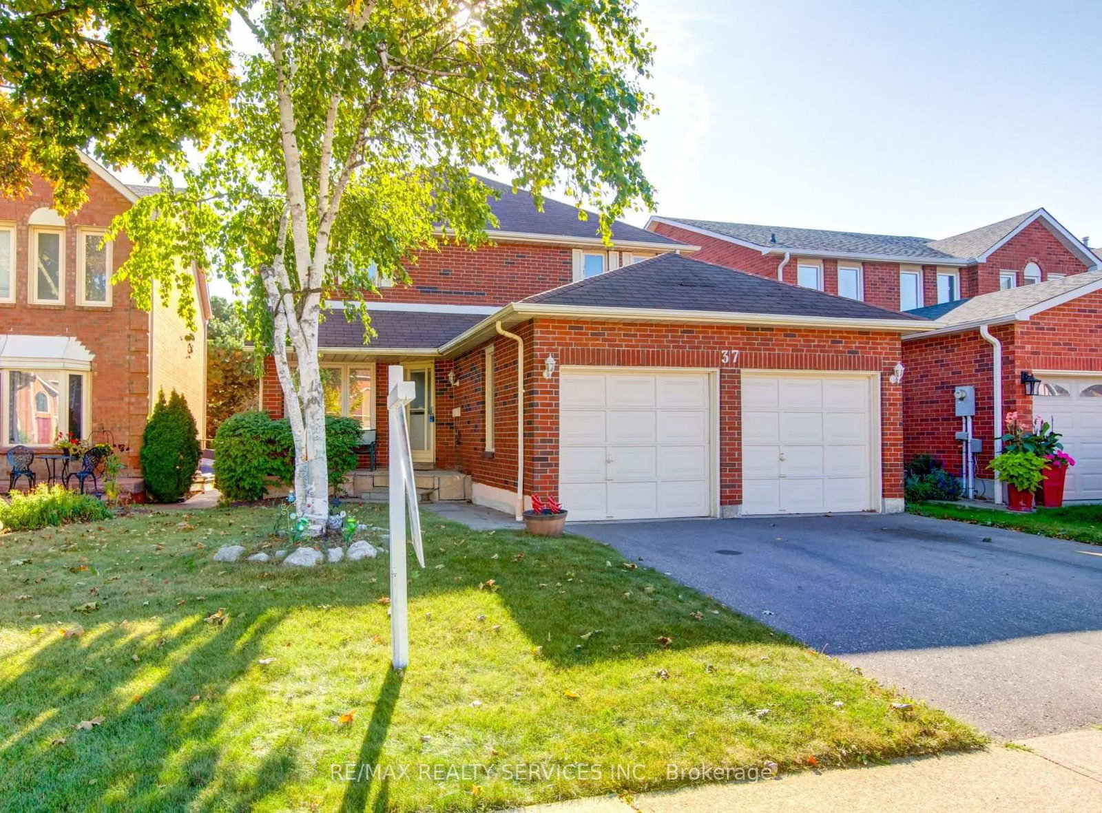 37-lord-simcoe-drive-brampton-ontario-w12410311