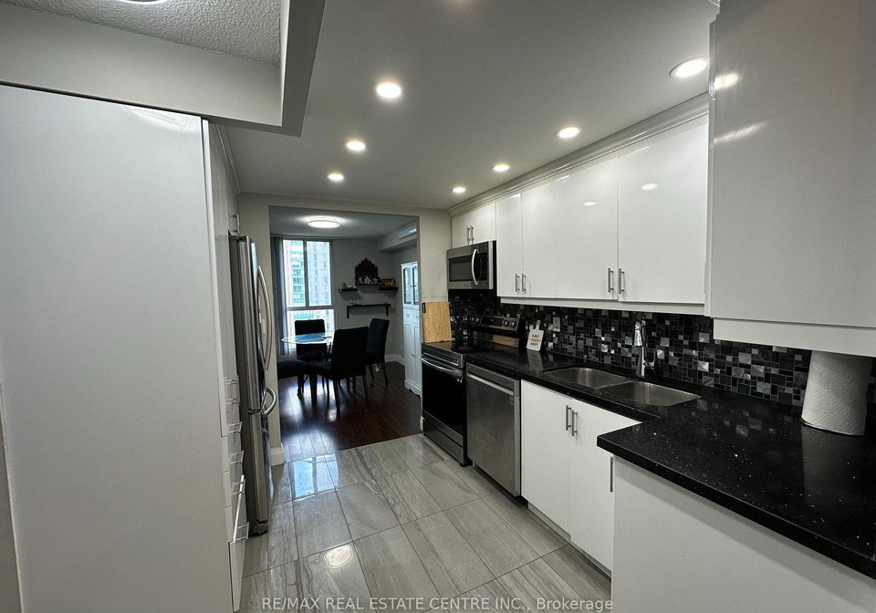155-hillcrest-avenue-mississauga-ontario-w12410356