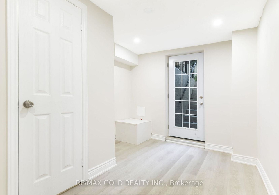 97-banting-crescent-brampton-ontario-w12410677