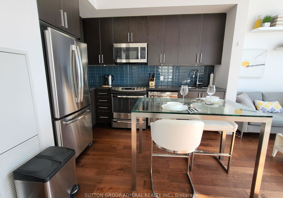 2220-lake-shore-boulevard-w-etobicoke-ontario-w12410871