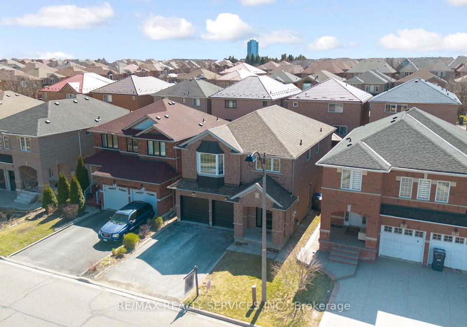 10-linderwood-drive-brampton-ontario-w12410905