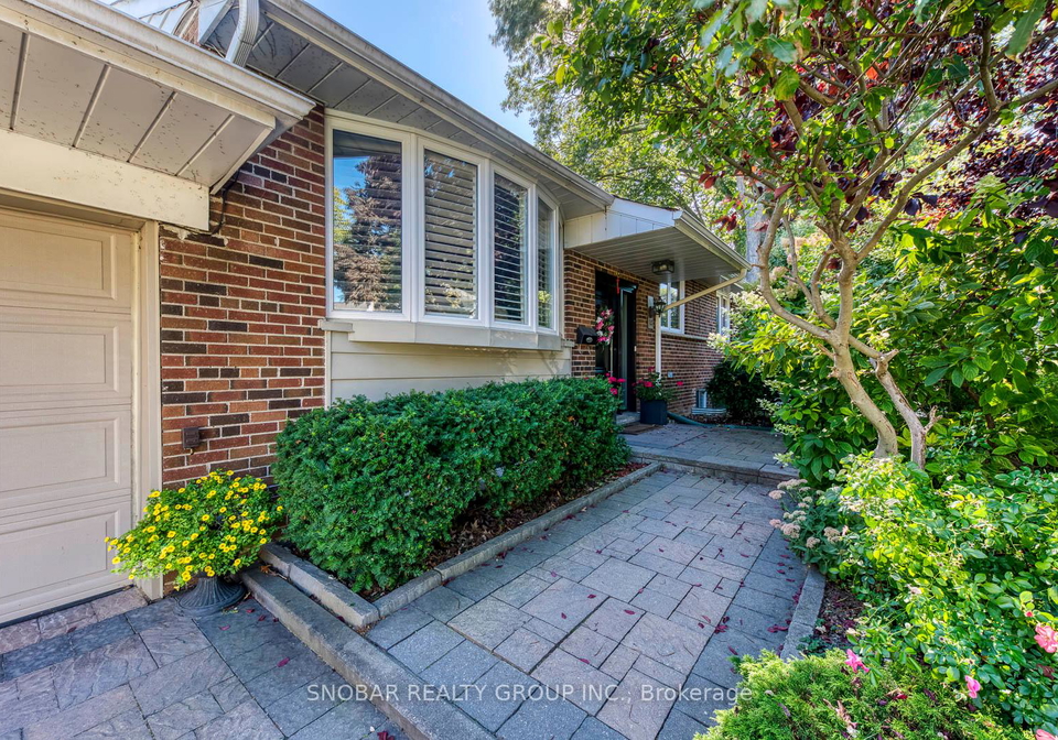 16-cheshire-drive-etobicoke-ontario-w12410995