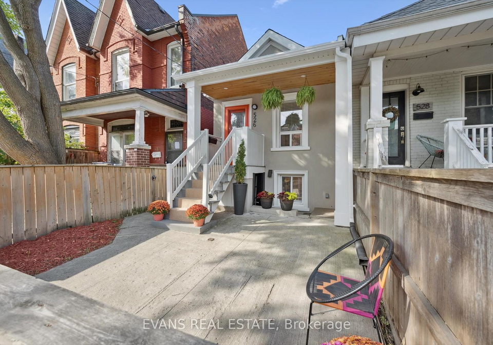 526-quebec-avenue-toronto-ontario-w12411228
