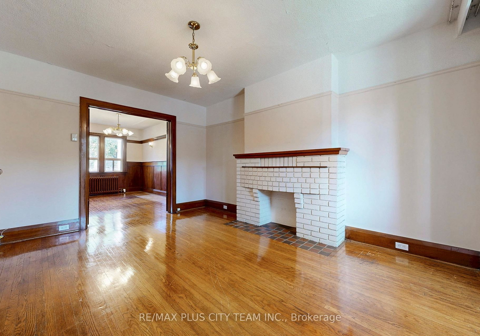 180-pendrith-street-toronto-ontario-w12411322
