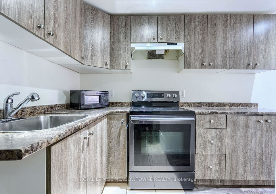 304-teetzel-drive-milton-ontario-w12411657
