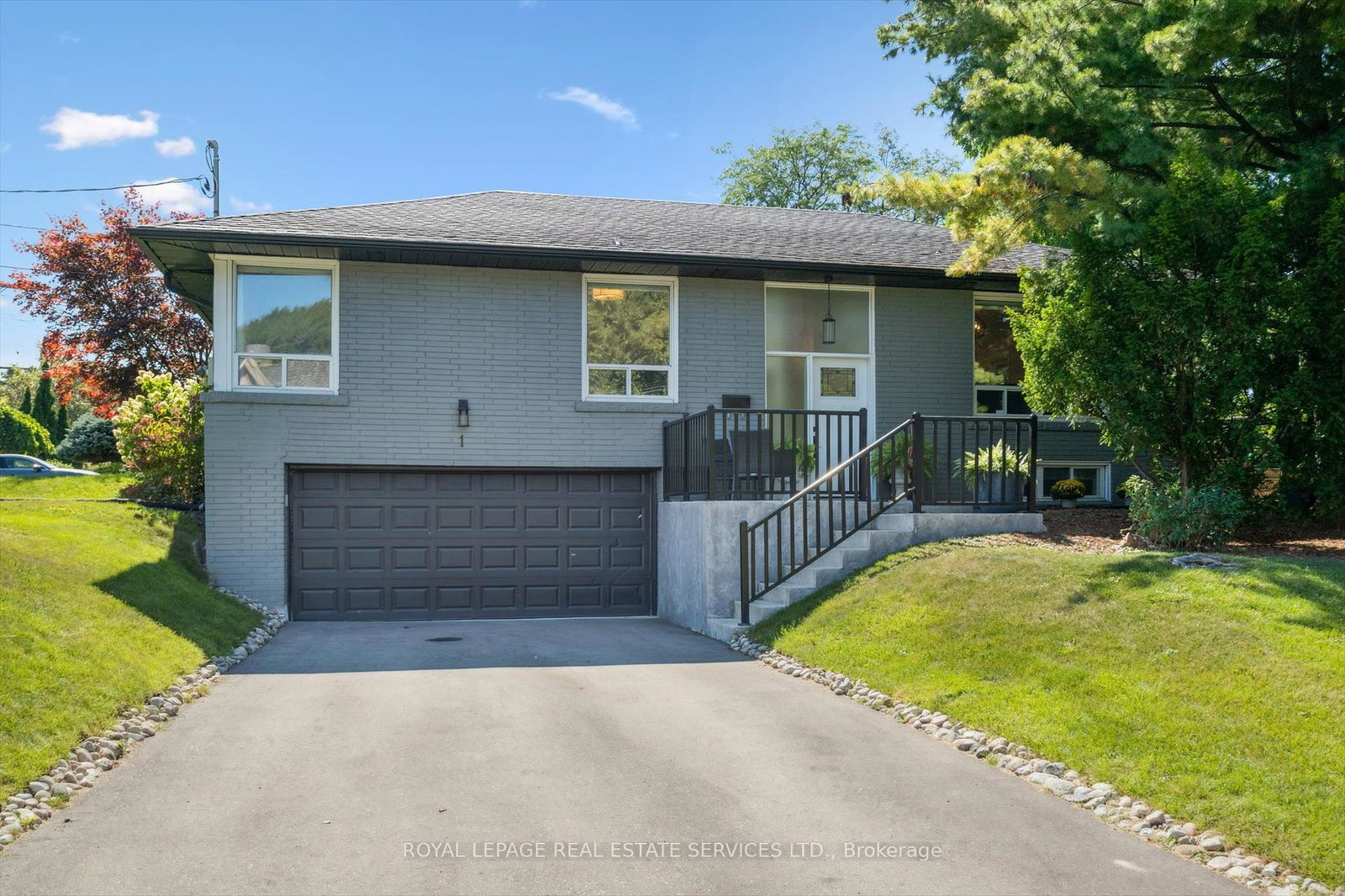 1-hillavon-drive-etobicoke-ontario-w12411683