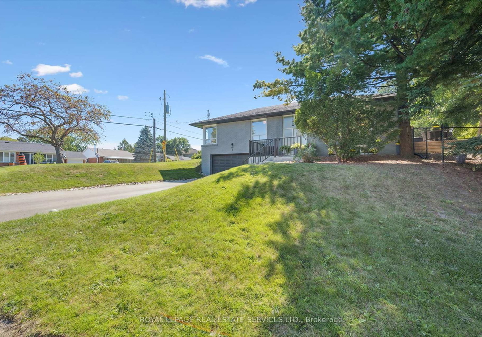 1-hillavon-drive-etobicoke-ontario-w12411683