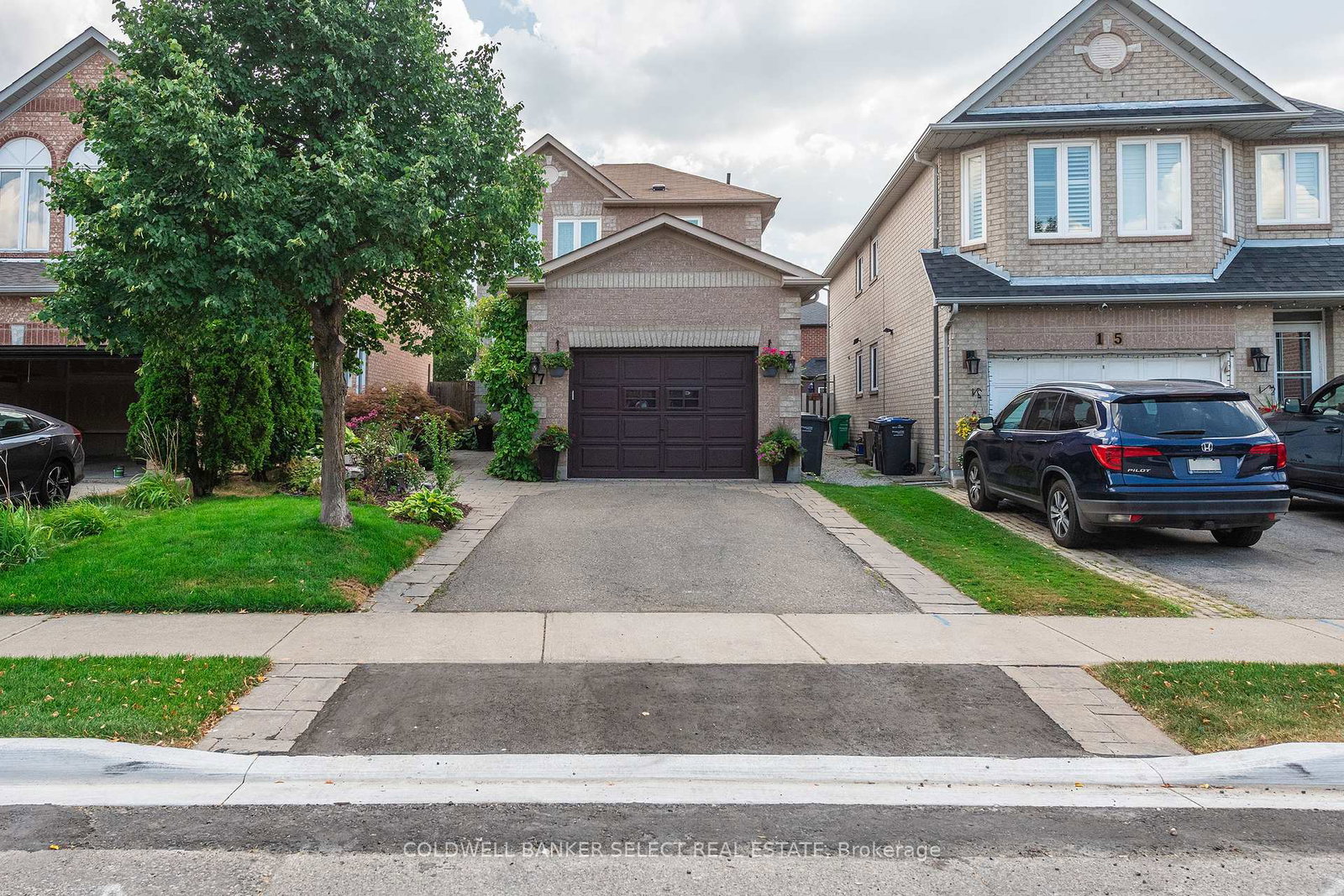 17-saddletree-trail-brampton-ontario-w12411869