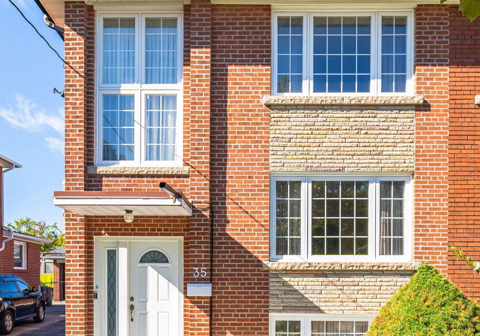 35-clairton-crescent-toronto-ontario-w12412203