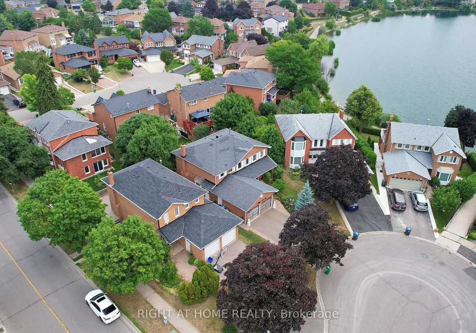 4-peggy-anne-cove-brampton-ontario-w12412205