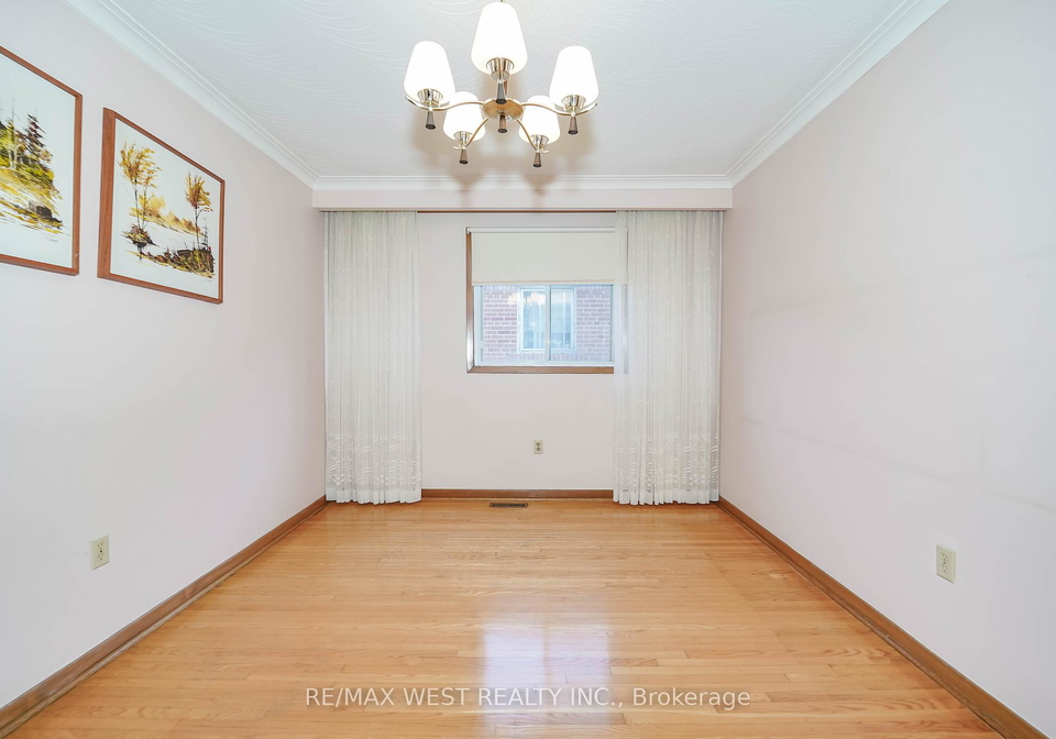 61-longbourne-drive-etobicoke-ontario-w12412267
