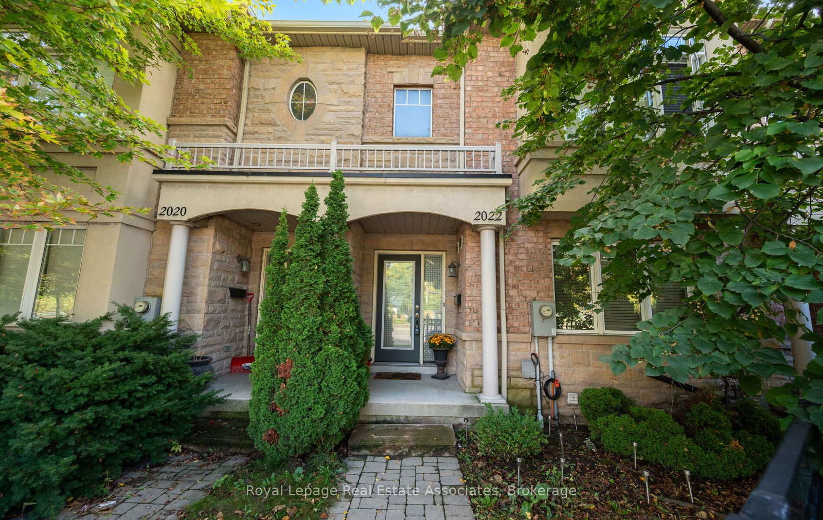 2022-lakeshore-road-w-mississauga-ontario-w12412403