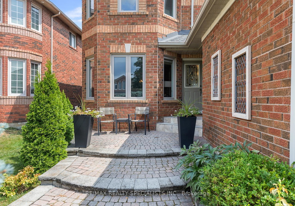 6859-summer-heights-drive-mississauga-ontario-w12412535