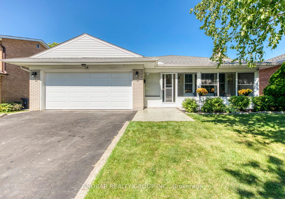 19-deanewood-crescent-etobicoke-ontario-w12412672