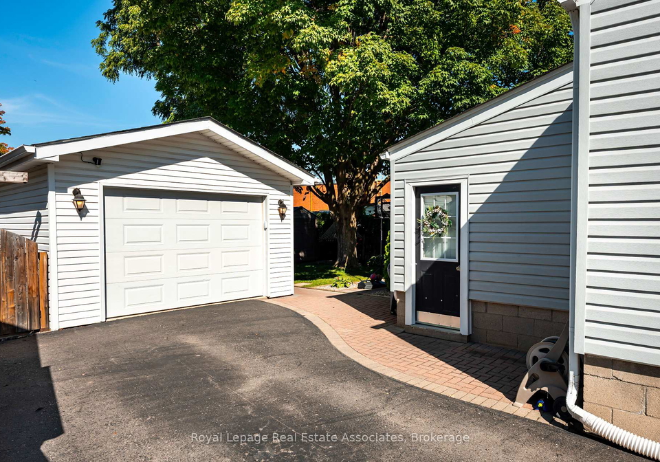 10-normandy-boulevard-halton-hills-ontario-w12412683