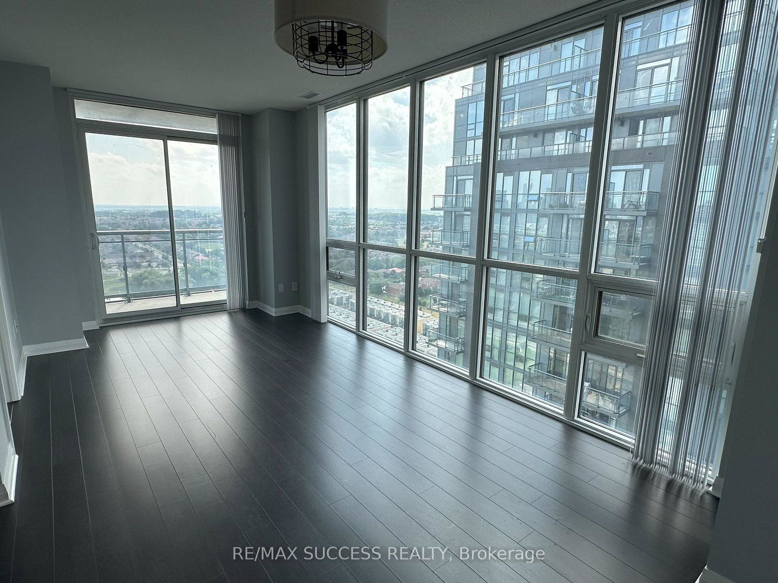 5025-four-springs-avenue-mississauga-ontario-w12412701