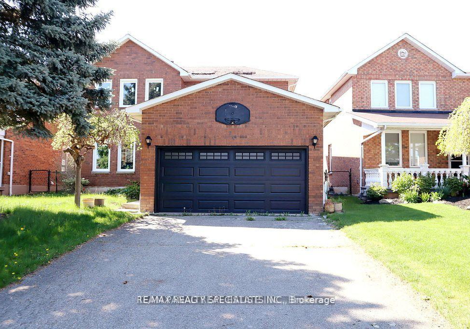 21-porteous-circle-brampton-ontario-w12412946