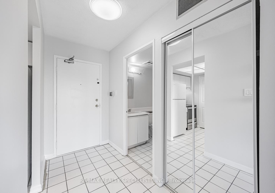 285-enfield-place-mississauga-ontario-w12413025