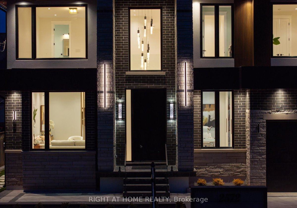 2572-edenhurst-drive-mississauga-ontario-w12413178