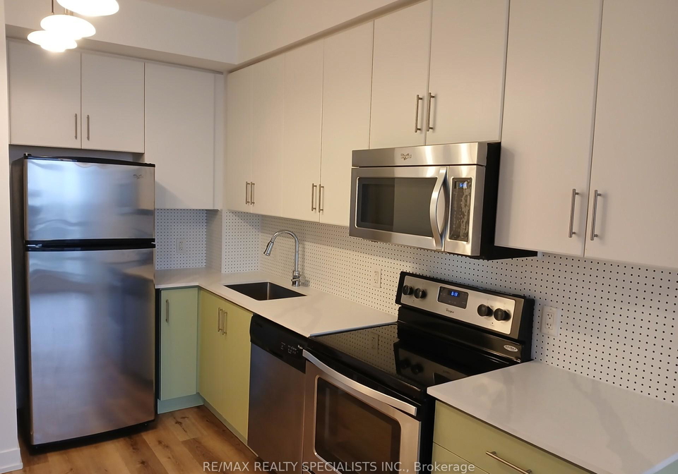 8-fieldway-road-etobicoke-ontario-w12413466