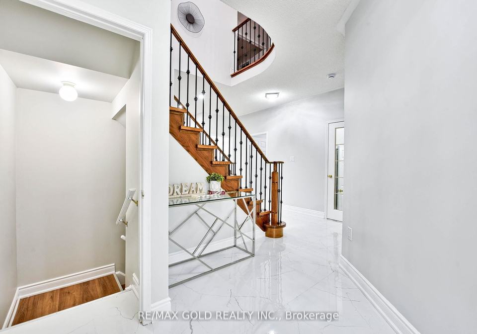 3716-partition-road-mississauga-ontario-w12413479