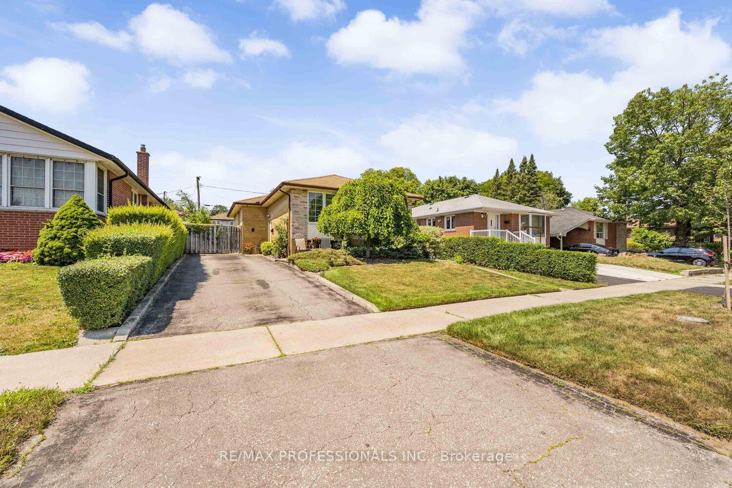 6-joshua-avenue-etobicoke-ontario-w12413561